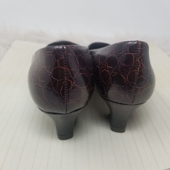 Soft Flexible by Highlights Brown Pump. Size 8.5. - Picture 6 of 11